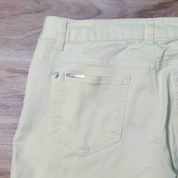 🔺️Celebrity Pink Yellow Bermuda Shorts Size 7/29 - Picture 5 of 9